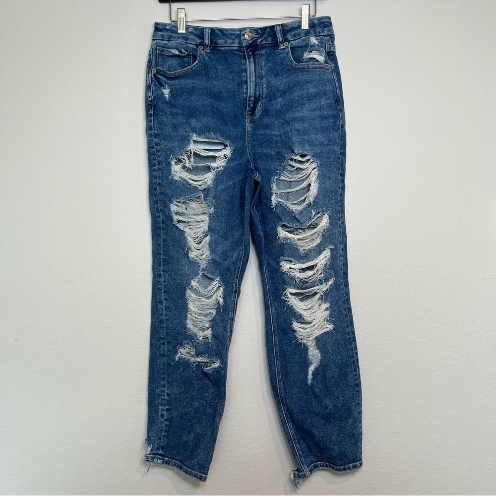 American Eagle Woman's 10 Short Curvy Mom Jeans Thrashed Distressed Medium Wash